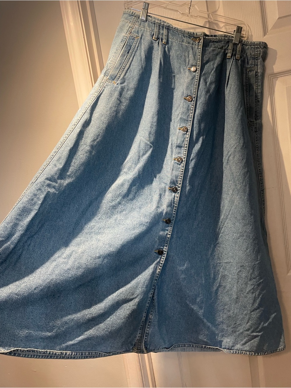 Vintage Liz Wear Button-Front Light Blue Denim Maxi Skirt 100% Cotton size 14